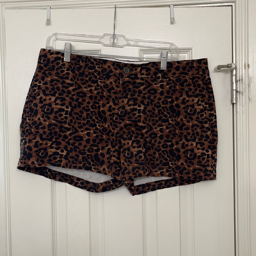 Old Navy Brown and Black Leopard Print Women's Shorts